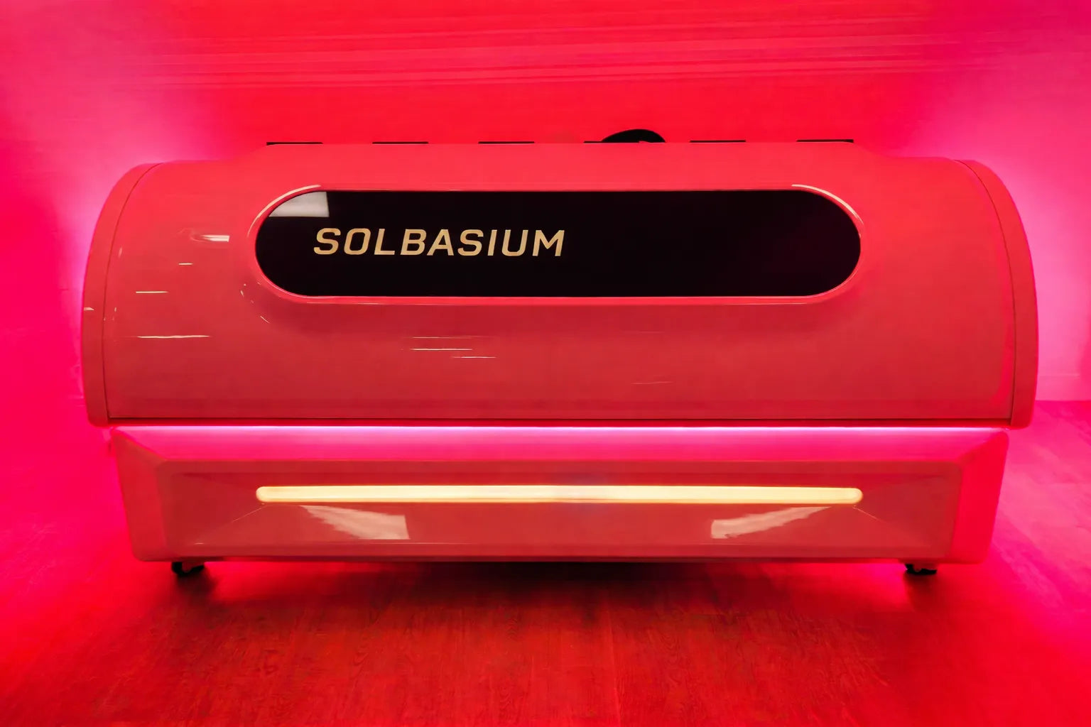 Helios Commercial White Red Light Therapy Bed by Solbasium - Full Body Photobiomodulation System in Red Light Mode